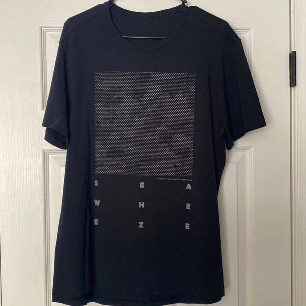 Lululemon 5 year Basic Tee Sea Wheeze Large
